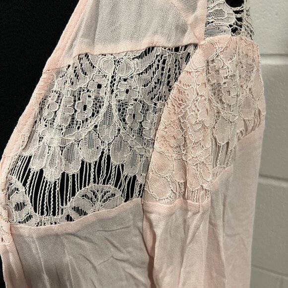 Medium Pink Jacket – Light and Versatile Layer - Picture 4 of 8